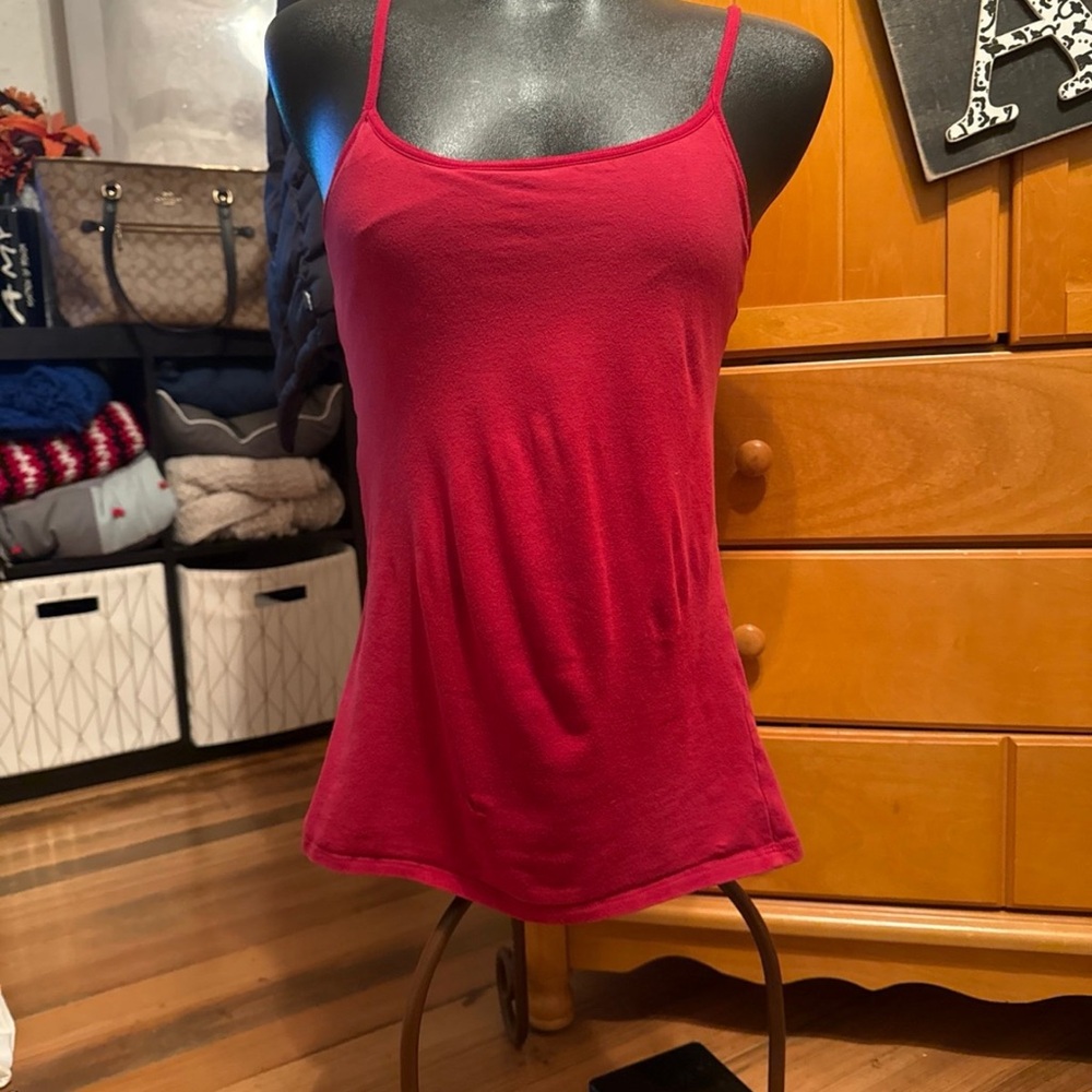 Red Spaghetti Strap Tank Top Women’s Large Built-In Bra Adjustable Straps